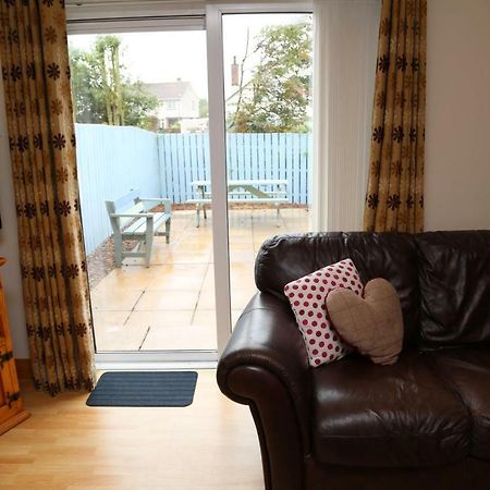 Sunny Seaside Getaway Villa Portstewart Esterno foto
