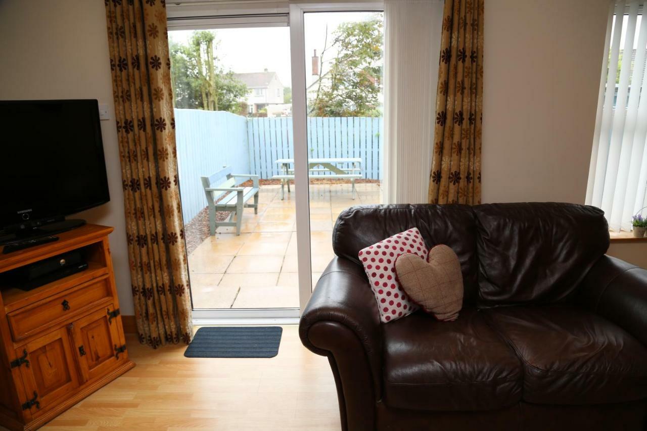 Sunny Seaside Getaway Villa Portstewart Esterno foto